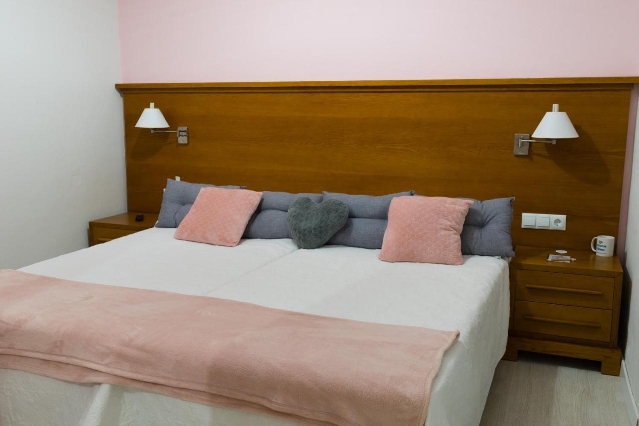 Hostal Imperial Merida Exterior photo